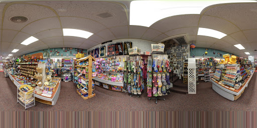 Gift Shop «Geneva Gifts», reviews and photos, 150 Broad St, Lake Geneva, WI 53147, USA