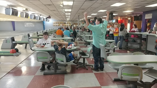 Bowling Alley «Tullahoma Bowling Lanes», reviews and photos, 900 S Anderson St, Tullahoma, TN 37388, USA