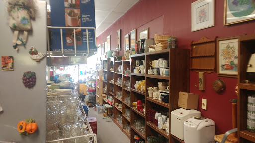 Thrift Store «Treasures Galore The Indoor Garage Sale Thrift Store», reviews and photos, 1964 Rahncliff Ct #800, Eagan, MN 55122, USA