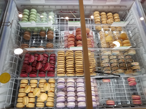 Grocery Store «Whole Foods Market», reviews and photos, 801 E Lamar Blvd, Arlington, TX 76011, USA