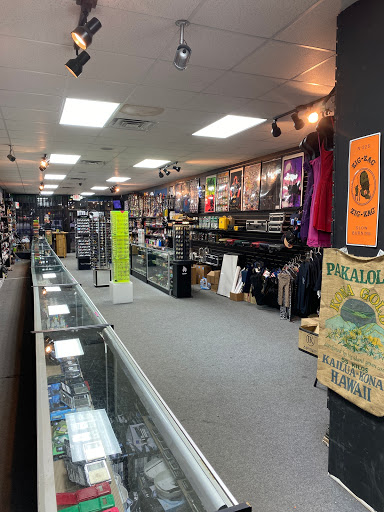 Tobacco Shop «323 Smoke Shop», reviews and photos, 1801 E SE Loop 323 #300, Tyler, TX 75701, USA