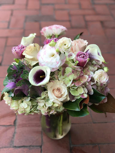 Florist «Florist Fire», reviews and photos, 716 S Village Cir, Tampa, FL 33606, USA