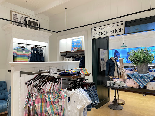 Shopping Mall «Fashion Outlets of Chicago», reviews and photos, 5220 Fashion Outlets Way, Rosemont, IL 60018, USA