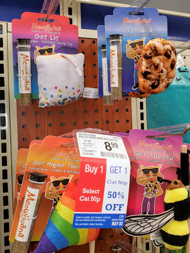 Pet Supply Store «PetSmart», reviews and photos, 5812 Youngstown Warren Rd, Niles, OH 44446, USA