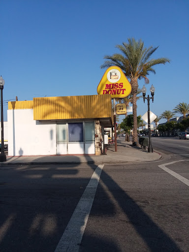 Donut Shop «Miss Donuts», reviews and photos, 832 W Whittier Blvd, Montebello, CA 90640, USA
