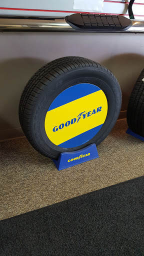 Auto Repair Shop «Dave Sinclair Chrysler Dodge Jeep Ram», reviews and photos, 2326 W Osage St, Pacific, MO 63069, USA