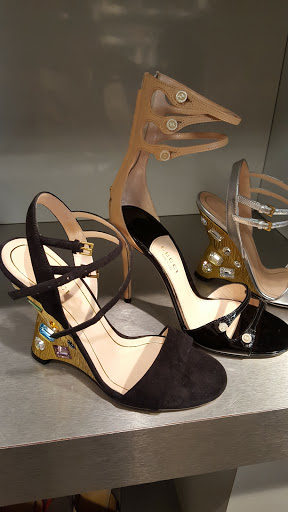 Boutique «Gucci Outlet», reviews and photos, 50 Hartz Way, Secaucus, NJ 07094, USA