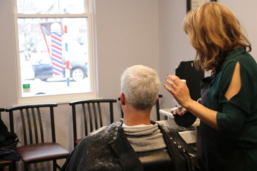 Barber Shop «Hinsdale Barber Shop», reviews and photos, 20 W Hinsdale Ave, Hinsdale, IL 60521, USA