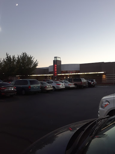 Movie Theater «Regal Cinemas Vancouver Plaza», reviews and photos, 7800 NE 4th Plain Rd, Vancouver, WA 98662, USA