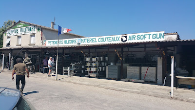 Europe Surplus Militaire à Lapalud