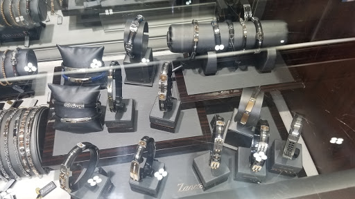 Jewelry Store «Scott Jewelers», reviews and photos, 1220 Kings Hwy, Brooklyn, NY 11229, USA