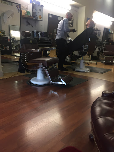 Barber Shop «Euro Cuts Barbershop», reviews and photos, 59 N Orange Ave, Orlando, FL 32801, USA