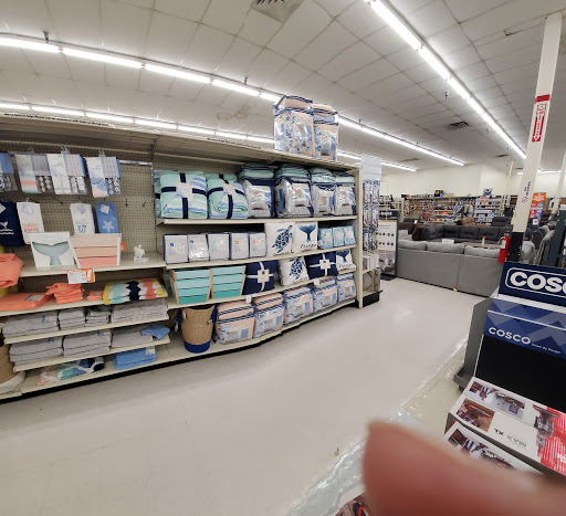 Shopping Mall «NorthOaks Shopping Center», reviews and photos, Farm to Market 1960 Rd W & Breck St, Houston, TX 77066, USA