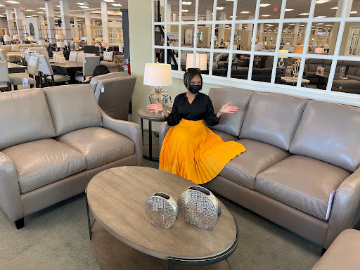 Furniture Store «Raymour & Flanigan Furniture and Mattress Store», reviews and photos, 895 E Gate Blvd, Garden City, NY 11530, USA