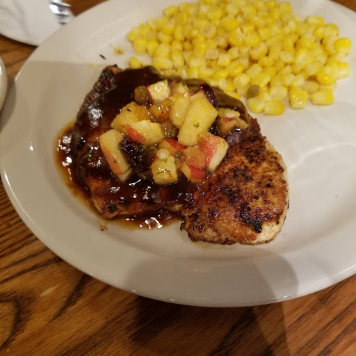 American Restaurant «Cracker Barrel Old Country Store», reviews and photos, 5100 Tiedeman Rd, Brooklyn, OH 44144, USA