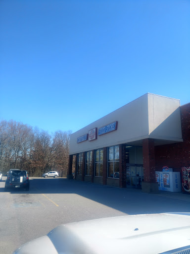 Grocery Store «Chapells Hometown Foodstore», reviews and photos, 10041 US-70, McEwen, TN 37101, USA