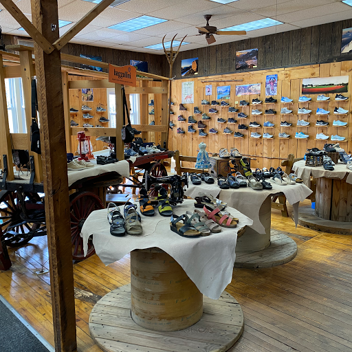 Rugged Boot & Shoe Co, 3256 E Main St, Mohegan Lake, NY 10547, USA, 