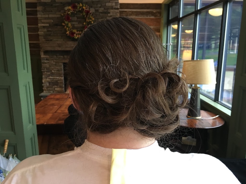 Cindy's Hair Of Distinction 12496