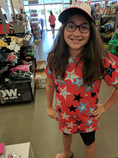 Variety Store «Five Below», reviews and photos, 1255 Raritan Rd, Clark, NJ 07066, USA