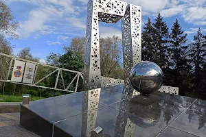 Пам'ятник Ліквідаторам чорнобильської катастрофи image
