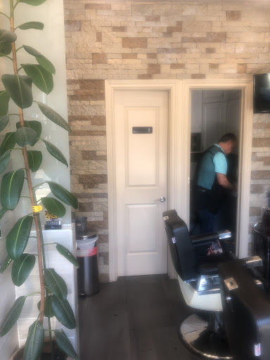 Hair Salon «Cortelyou Style Beauty & Hair Salon», reviews and photos, 916 Cortelyou Rd, Brooklyn, NY 11218, USA