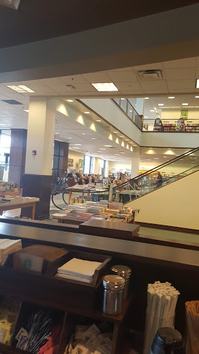 Book Store «Barnes & Noble», reviews and photos, 728 Waukegan Rd, Deerfield, IL 60015, USA
