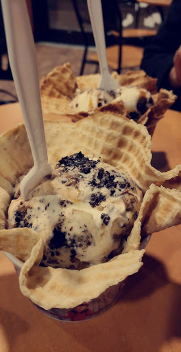 Ice Cream Shop «Cold Stone Creamery», reviews and photos, 3201 St Paul St F, Baltimore, MD 21218, USA