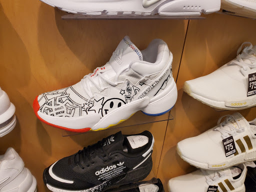 Computer Store «Apple Solomon Pond Mall», reviews and photos, 601 Donald Lynch Blvd, Marlborough, MA 01752, USA