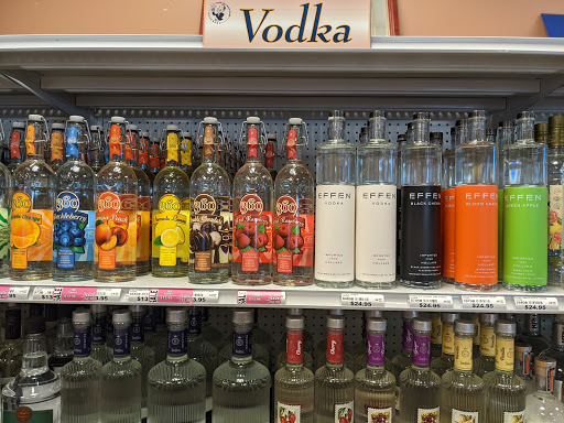 Liquor Store «North Salem Beverage», reviews and photos, 2829 Lancaster Dr NE, Salem, OR 97305, USA