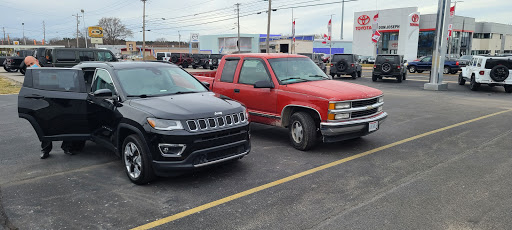 Car Dealer «Klaben Chrysler Jeep Dodge Inc.», reviews and photos, 1106 W Main St, Kent, OH 44240, USA
