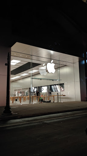 Computer Store «Apple Uptown», reviews and photos, 3018 Hennepin Ave, Minneapolis, MN 55408, USA