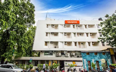 FabExpress Kalyan - Hotel in Sayajiganj, Vadodara image