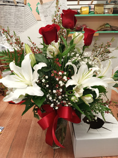 Florist «Rialto Florist», reviews and photos, 114 S Riverside Ave, Rialto, CA 92376, USA