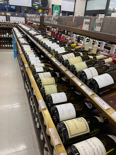 Liquor Store «Connecticut Beverage Mart», reviews and photos, 955 Washington St, Middletown, CT 06457, USA