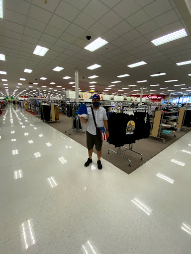 Department Store «Target», reviews and photos, 3885 E Main St, St Charles, IL 60174, USA