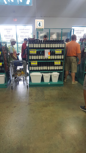 Liquor Store «East Windsor Bottle King», reviews and photos, 385 US-130, East Windsor, NJ 08520, USA