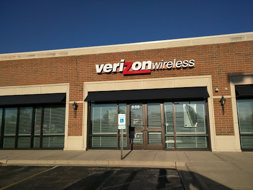 Cell Phone Store «Verizon», reviews and photos, 668 S Rand Rd, Lake Zurich, IL 60047, USA