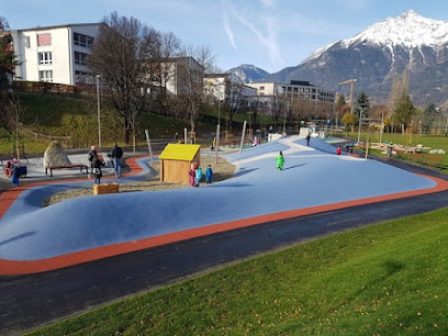 Hügel - Spielplatz