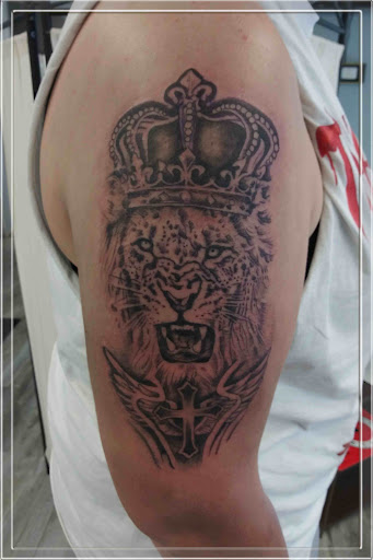 Explore small raven tattoo ideas, creative tattoo ideas in La Crosse, available at La Crosse Tattoo