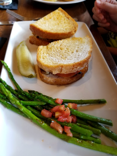 Seafood Restaurant «Devon Seafood + Steak», reviews and photos, 27 W Chocolate Ave, Hershey, PA 17033, USA