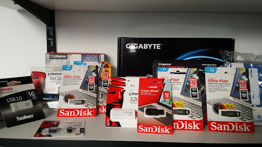 TIC INFORMÁTICA en Esplugues de Llobregat, Barcelona