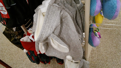 Pet Supply Store «PetSmart», reviews and photos, 9887 76th St, Pleasant Prairie, WI 53158, USA