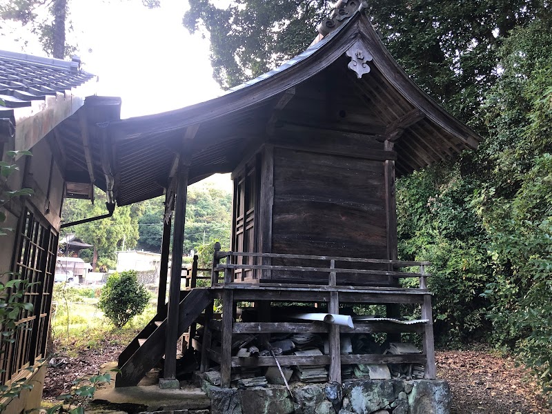 金山鳴瀧神社