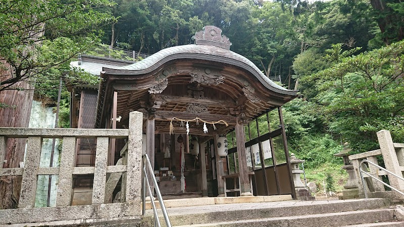 宇波西神社