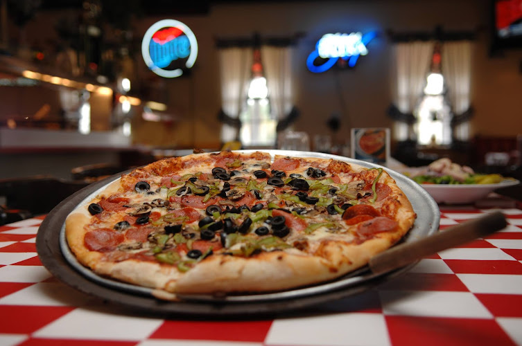 #9 best pizza place in Pooler - Lovezzola's Pizza & Sub