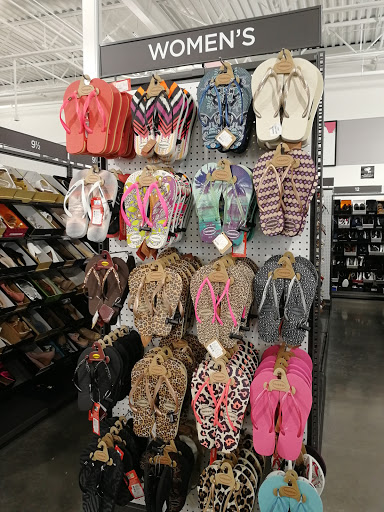 Department Store «Saks OFF 5TH», reviews and photos, 2416 Grand Cypress Dr, Lutz, FL 33559, USA