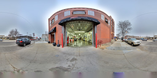Auto Repair Shop «Spotlight Automotive», reviews and photos, 1474 W Hubbard St, Chicago, IL 60642, USA