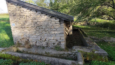 Lavoir des bruyères à Saint-Baudille-de-la-Tour