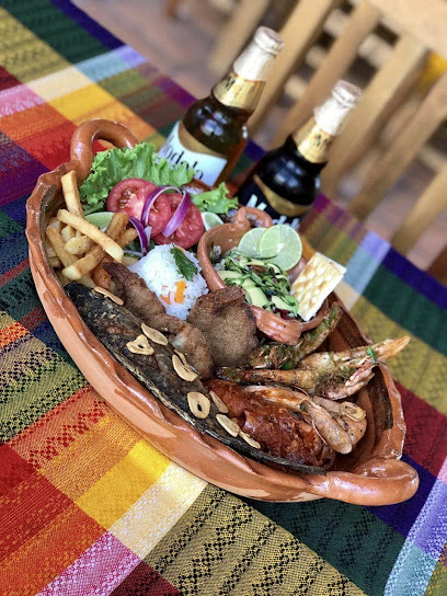 los ahuehuetes restaurante - Benito Juárez 3, Zapata, 74577 Ayutla, Pue., Mexico