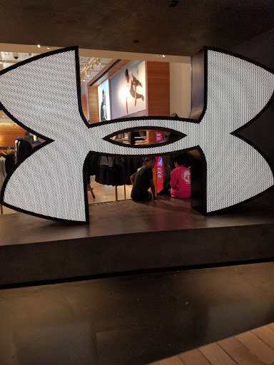 Clothing Store «Under Armour Brand House», reviews and photos, 7977 Tysons Corner Center, Tysons, VA 22102, USA